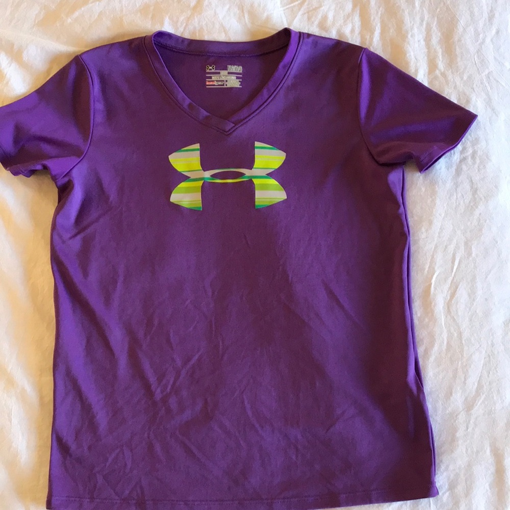 Under Armour top